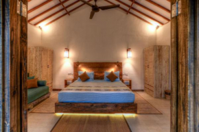 Hammerhead Villa, SHOTI Gili